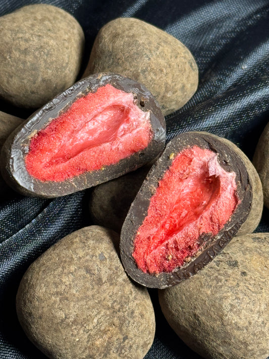 Zemenes tumšajā šokolādē